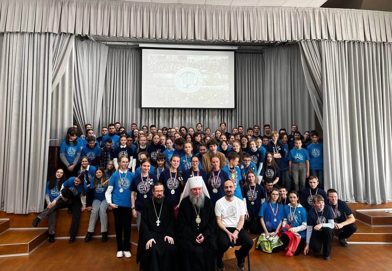 Ученица 10А класса Монахова Виктория –  финалист заключительного этапа Открытой всероссийской интеллектуальной олимпиады «Наше наследие».